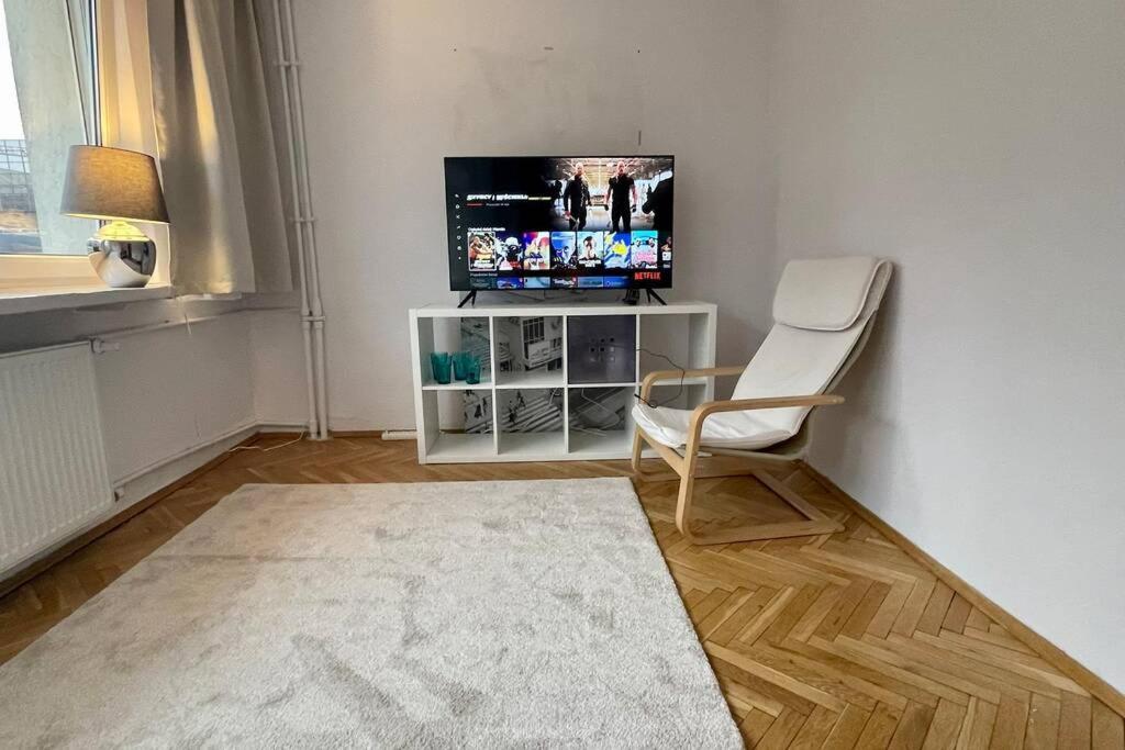 Super Apartament Sawa 2 Metro Wifi 500 Mbs Tv'50 Netflix Hbo Appletv+ Варшава Экстерьер фото